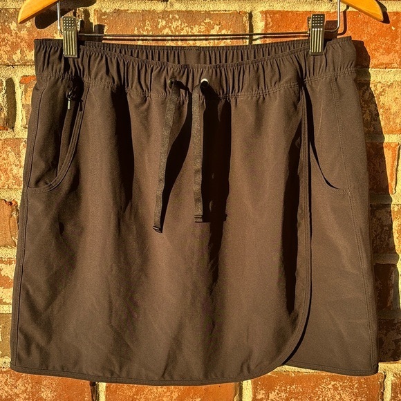 Patagonia Women’s Fleetwith Skort Size Large - Picture 6 of 16